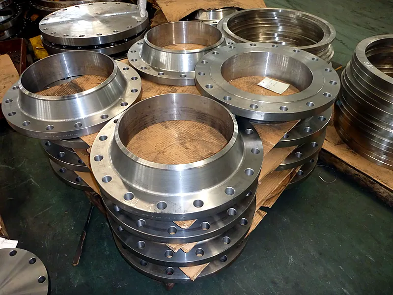Stainless steel weld neck and blind flanges